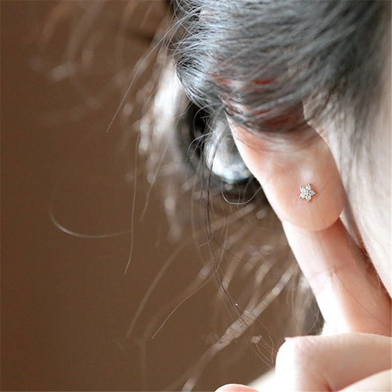 HI CLASS* 925 Sterling silver plated 14k gold, Pavé crystal star earrings.