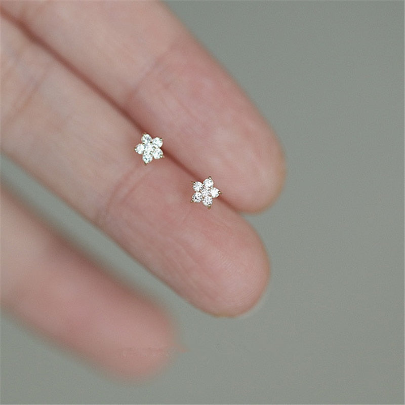 HI CLASS* 925 Sterling silver plated 14k gold, Pavé crystal star earrings.