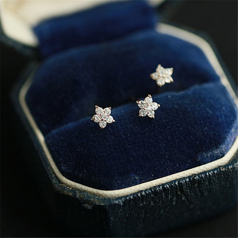 HI CLASS* 925 Sterling silver plated 14k gold, Pavé crystal star earrings.